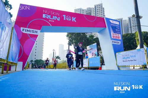 Race photo from Nu Skin Run 10K