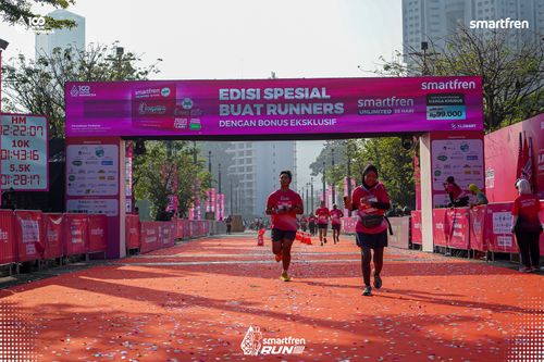 Race photo from Smartfren Run 2025 