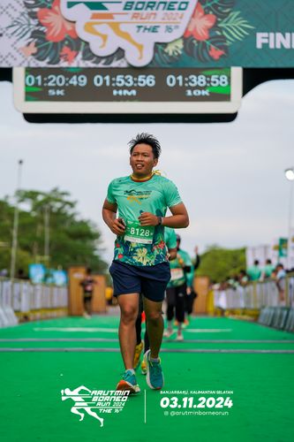 Race photo from Arutmin Borneo Run 2024