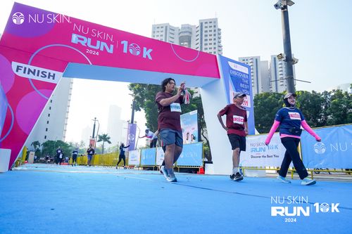 Race photo from Nu Skin Run 10K