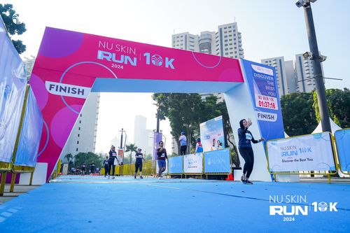 Race photo from Nu Skin Run 10K
