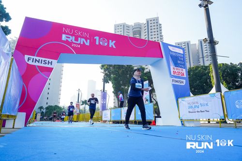 Race photo from Nu Skin Run 10K