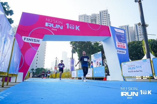 Race photo from Nu Skin Run 10K