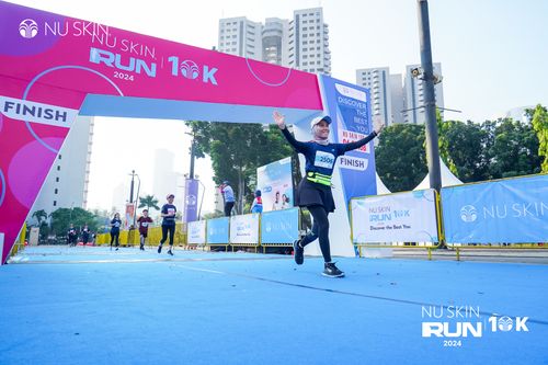 Race photo from Nu Skin Run 10K