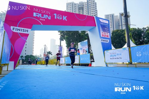 Race photo from Nu Skin Run 10K