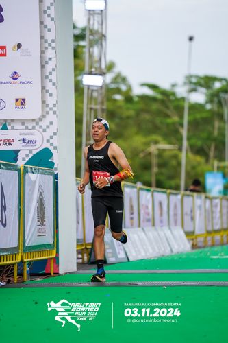 Race photo from Arutmin Borneo Run 2024