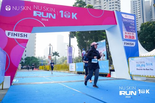 Race photo from Nu Skin Run 10K