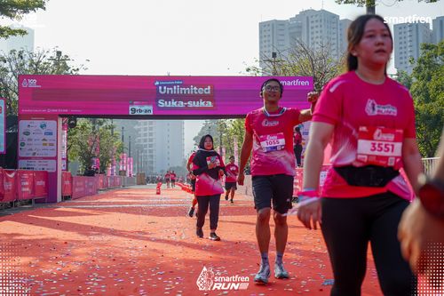 Race photo from Smartfren Run 2025 