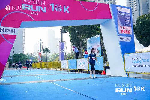 Race photo from Nu Skin Run 10K