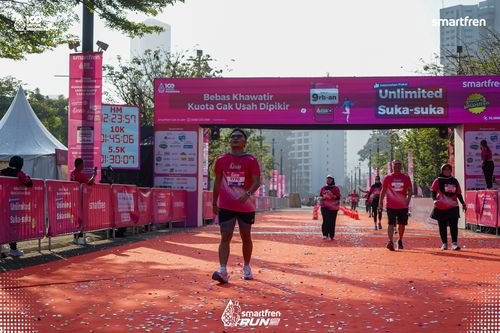 Race photo from Smartfren Run 2025 