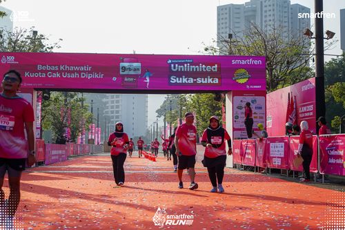 Race photo from Smartfren Run 2025 