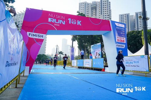 Race photo from Nu Skin Run 10K