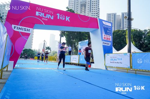 Race photo from Nu Skin Run 10K
