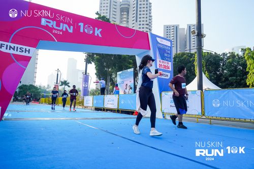 Race photo from Nu Skin Run 10K