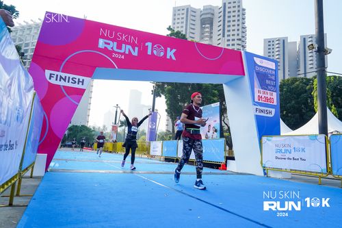 Race photo from Nu Skin Run 10K