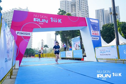Race photo from Nu Skin Run 10K