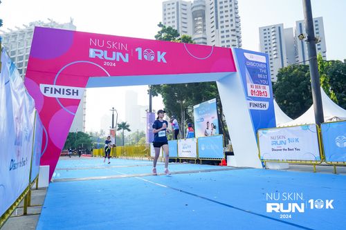 Race photo from Nu Skin Run 10K