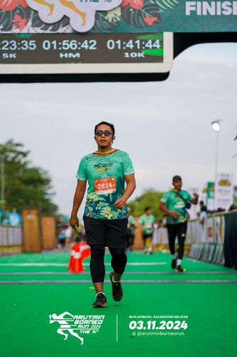 Race photo from Arutmin Borneo Run 2024