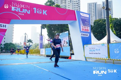 Race photo from Nu Skin Run 10K