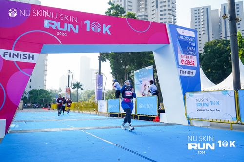 Race photo from Nu Skin Run 10K