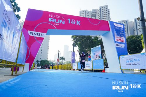 Race photo from Nu Skin Run 10K