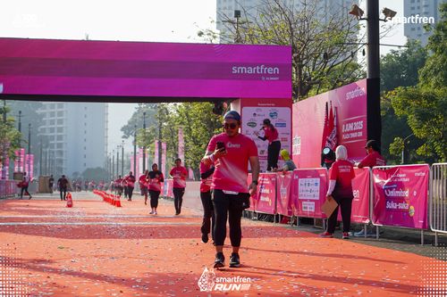 Race photo from Smartfren Run 2025 