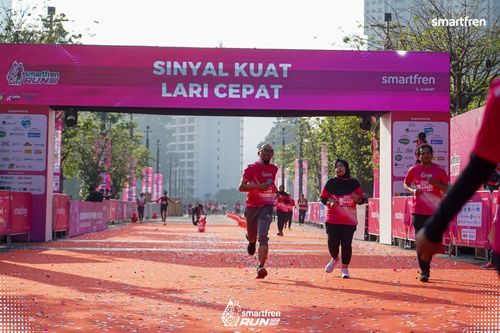 Race photo from Smartfren Run 2025 