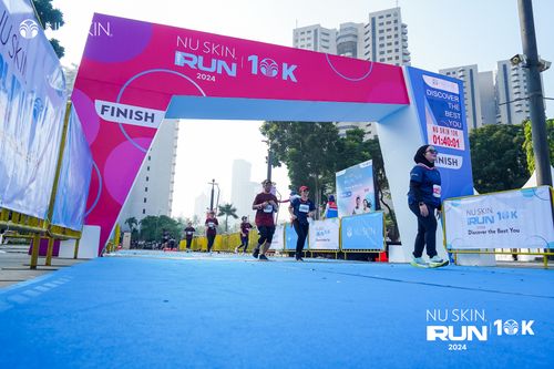 Race photo from Nu Skin Run 10K