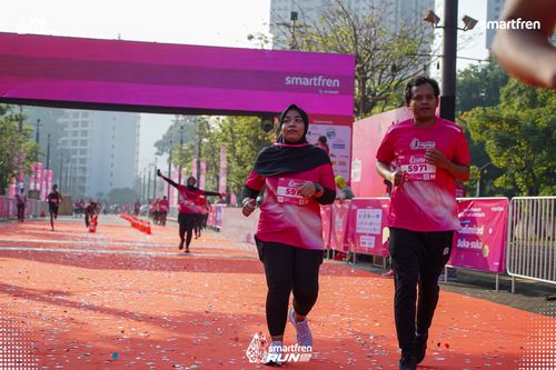 Race photo from Smartfren Run 2025 