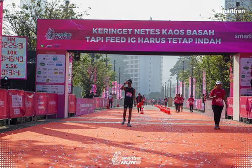 Race photo from Smartfren Run 2025 