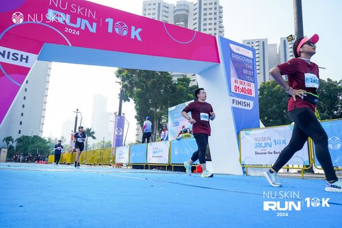 Race photo from Nu Skin Run 10K