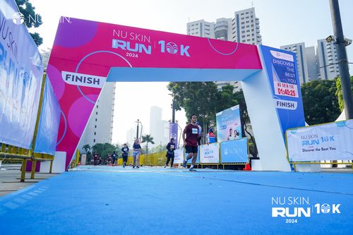 Race photo from Nu Skin Run 10K