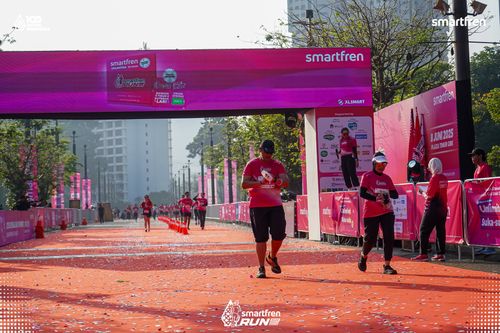 Race photo from Smartfren Run 2025 