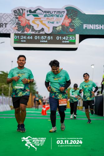 Race photo from Arutmin Borneo Run 2024