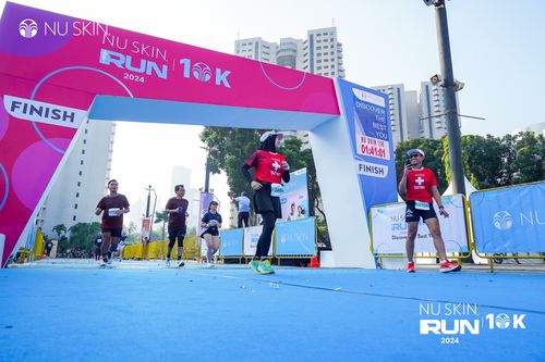 Race photo from Nu Skin Run 10K