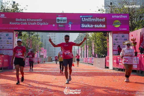 Race photo from Smartfren Run 2025 