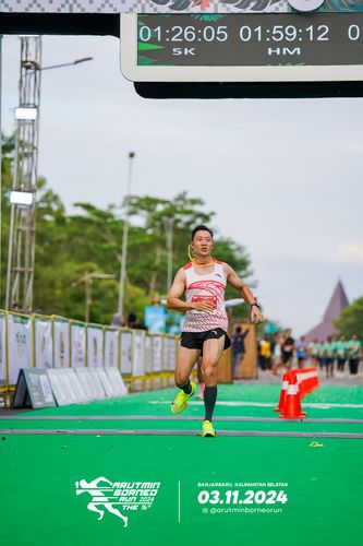 Race photo from Arutmin Borneo Run 2024