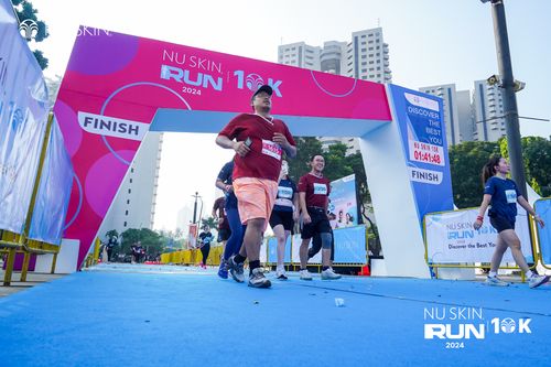 Race photo from Nu Skin Run 10K