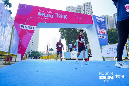 Race photo from Nu Skin Run 10K
