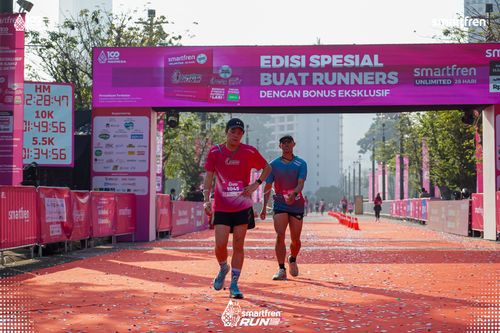 Race photo from Smartfren Run 2025 