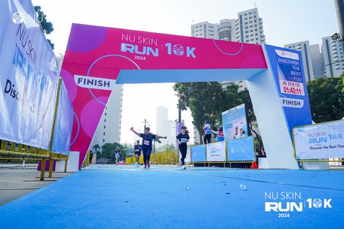 Race photo from Nu Skin Run 10K