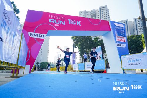 Race photo from Nu Skin Run 10K