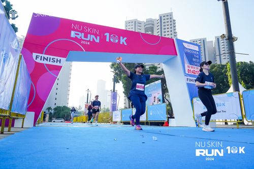 Race photo from Nu Skin Run 10K