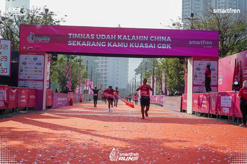 Race photo from Smartfren Run 2025 