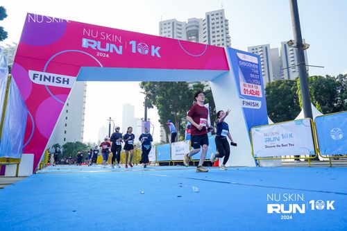 Race photo from Nu Skin Run 10K