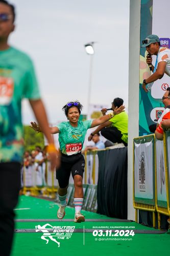 Race photo from Arutmin Borneo Run 2024