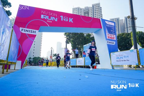 Race photo from Nu Skin Run 10K