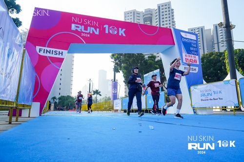 Race photo from Nu Skin Run 10K