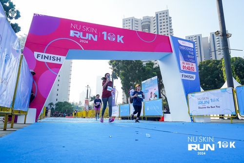 Race photo from Nu Skin Run 10K