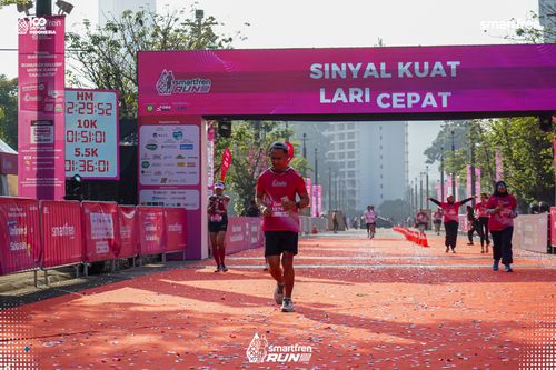 Race photo from Smartfren Run 2025 